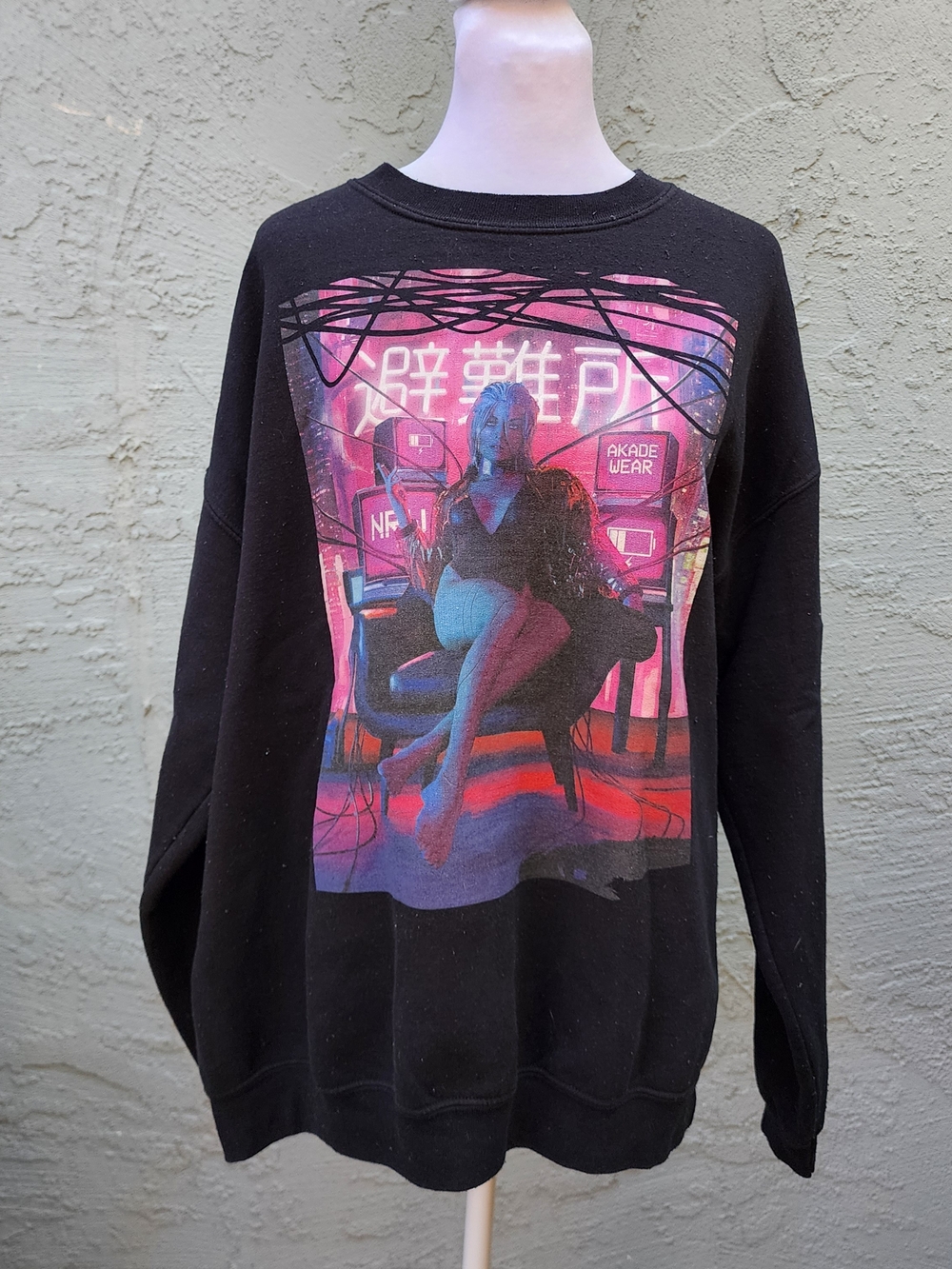Akade Wear Cyberpunk Synthwave Neon Graphic Crewneck Sweatshirt Black [L]